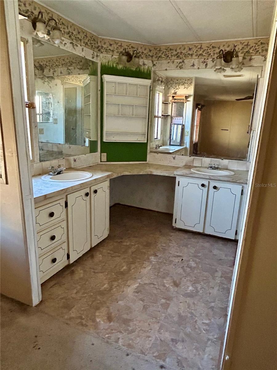 G5105959 Property Photo