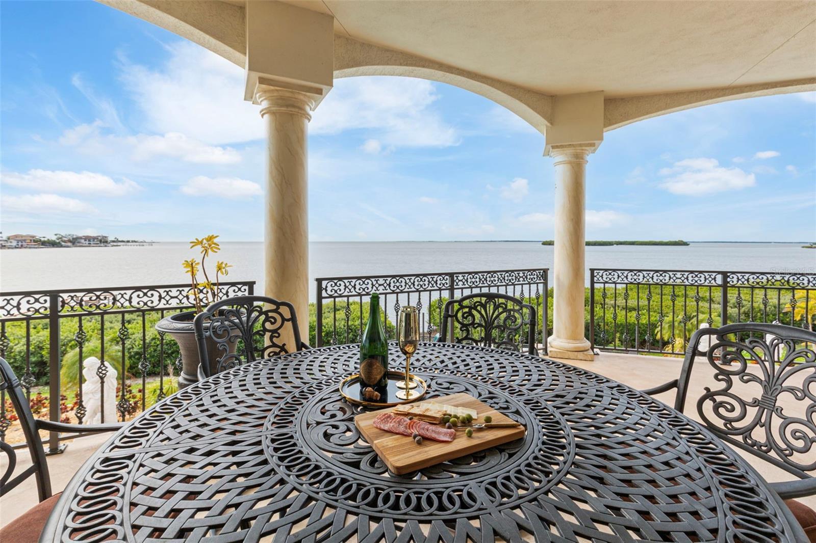 TB8459525 Property Photo