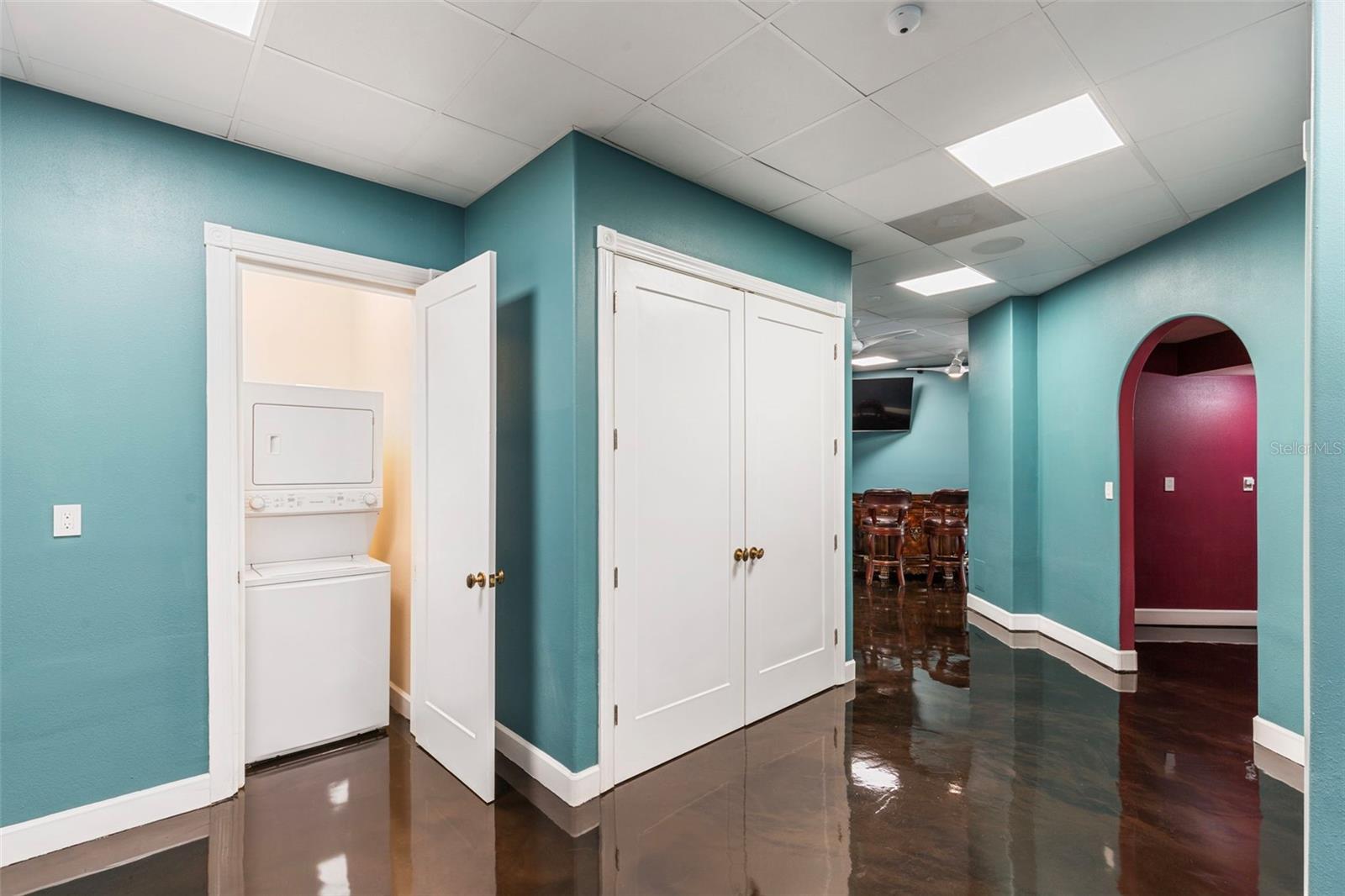 TB8459525 Property Photo