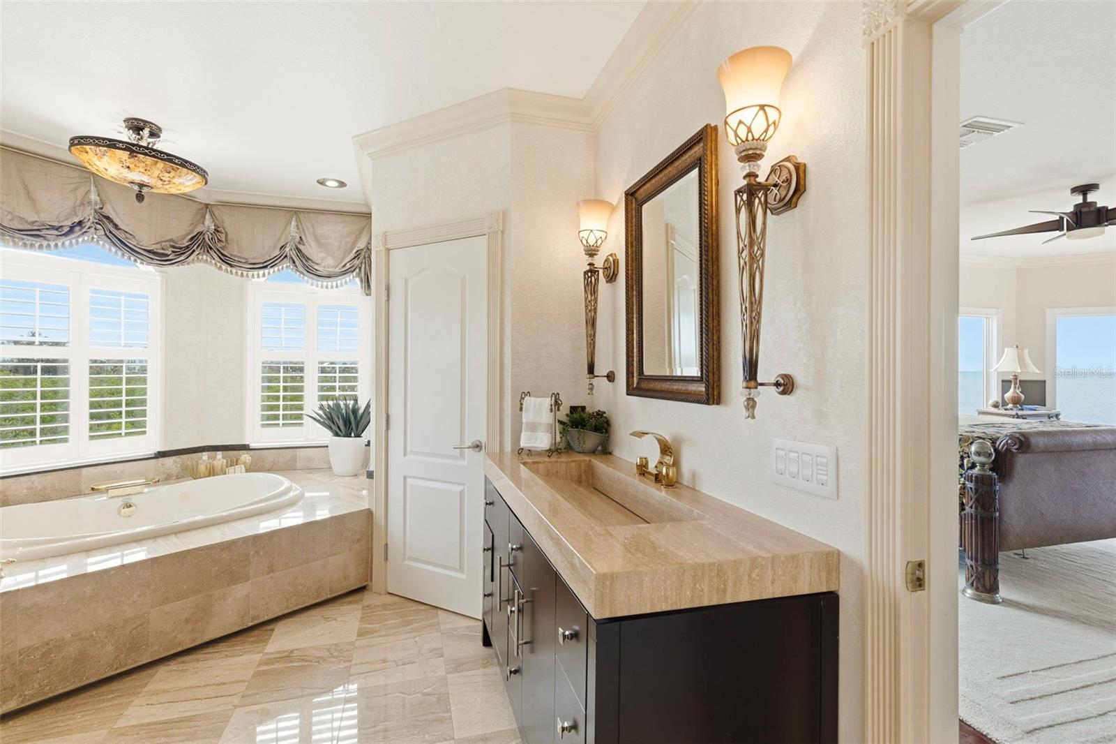 TB8459525 Property Photo