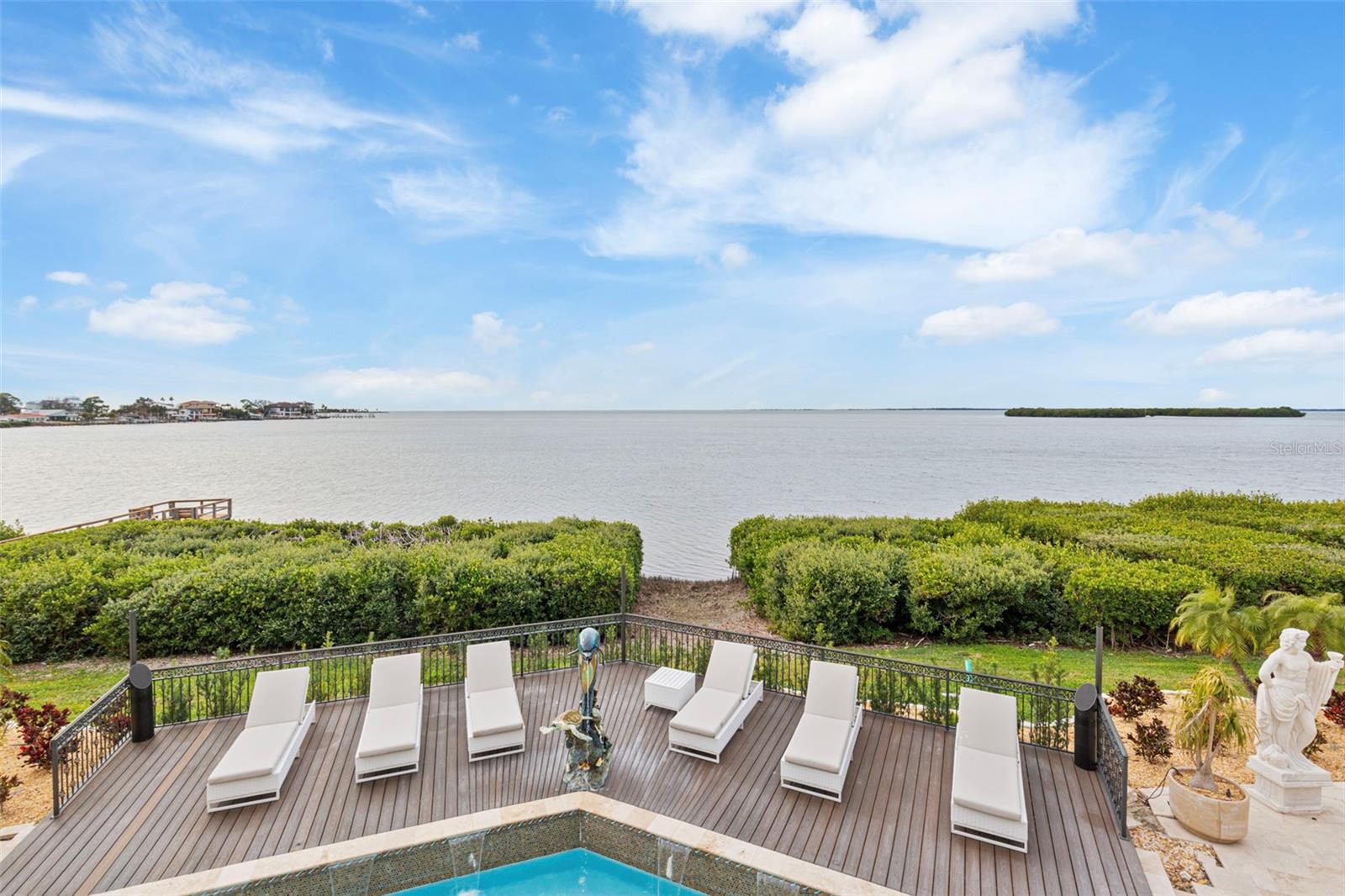 TB8459525 Property Photo