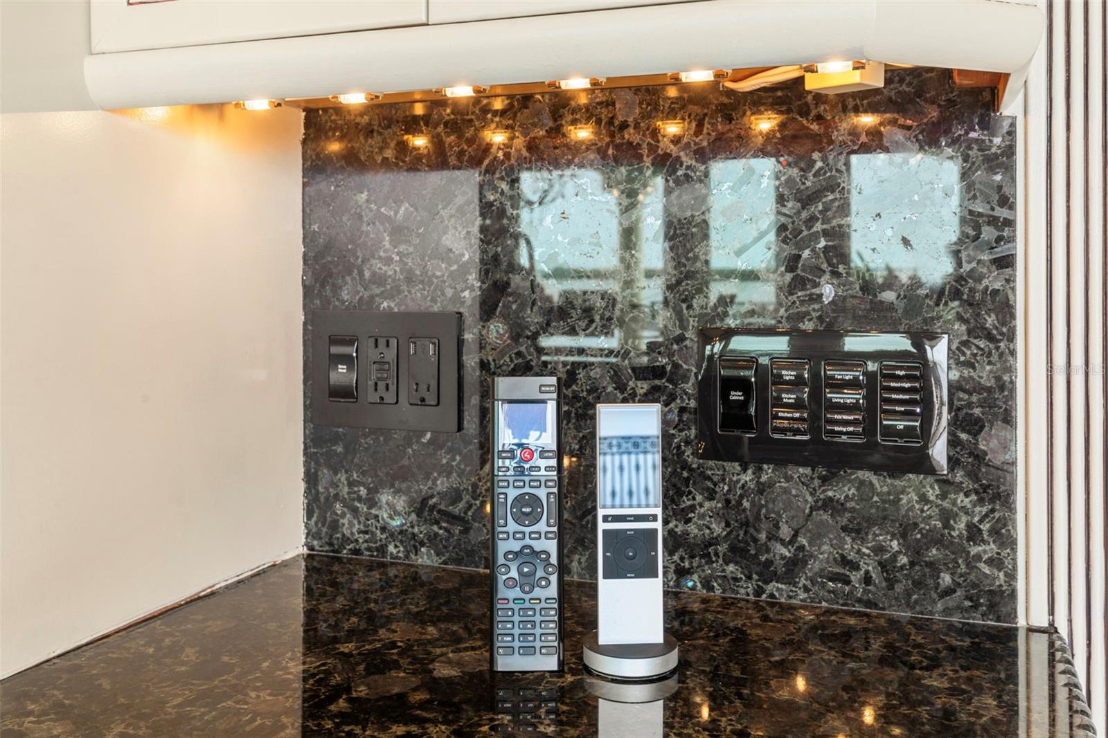 TB8459525 Property Photo