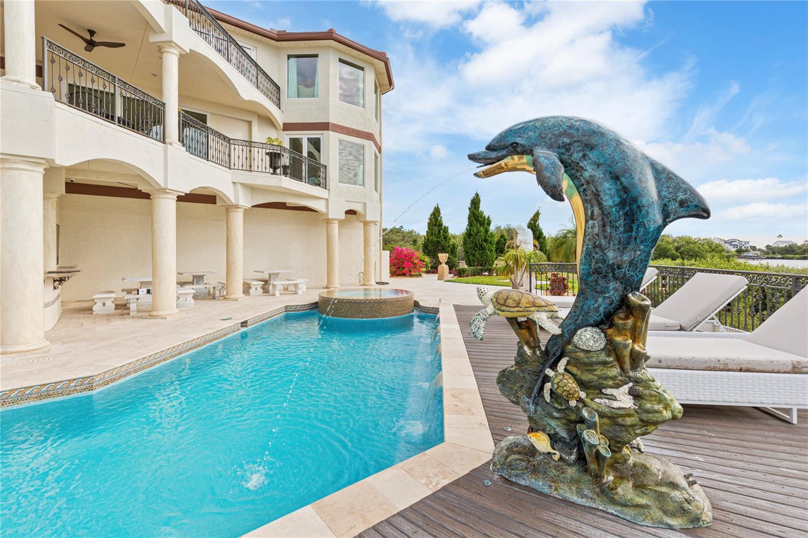 TB8459525 Property Photo