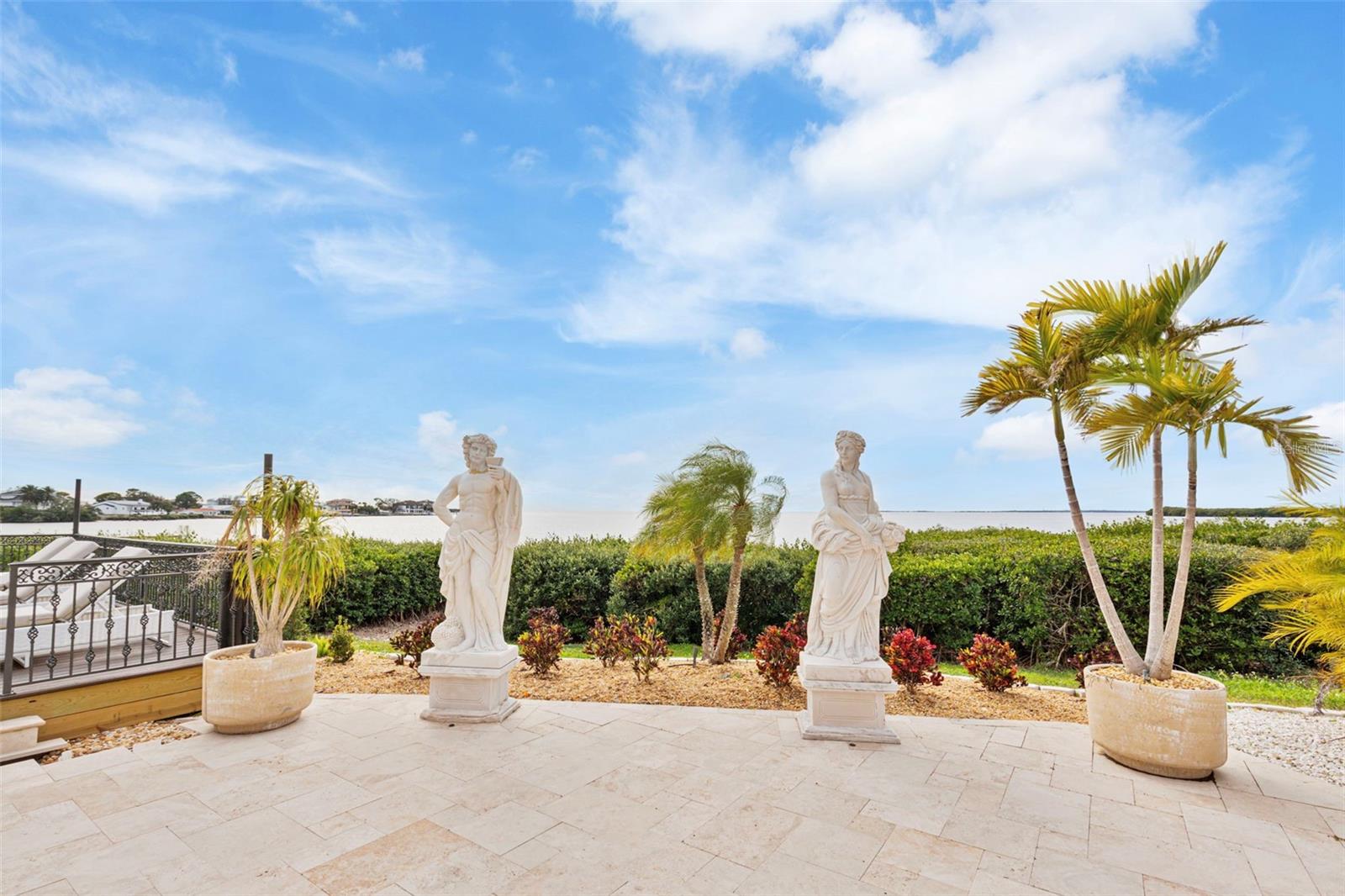 TB8459525 Property Photo