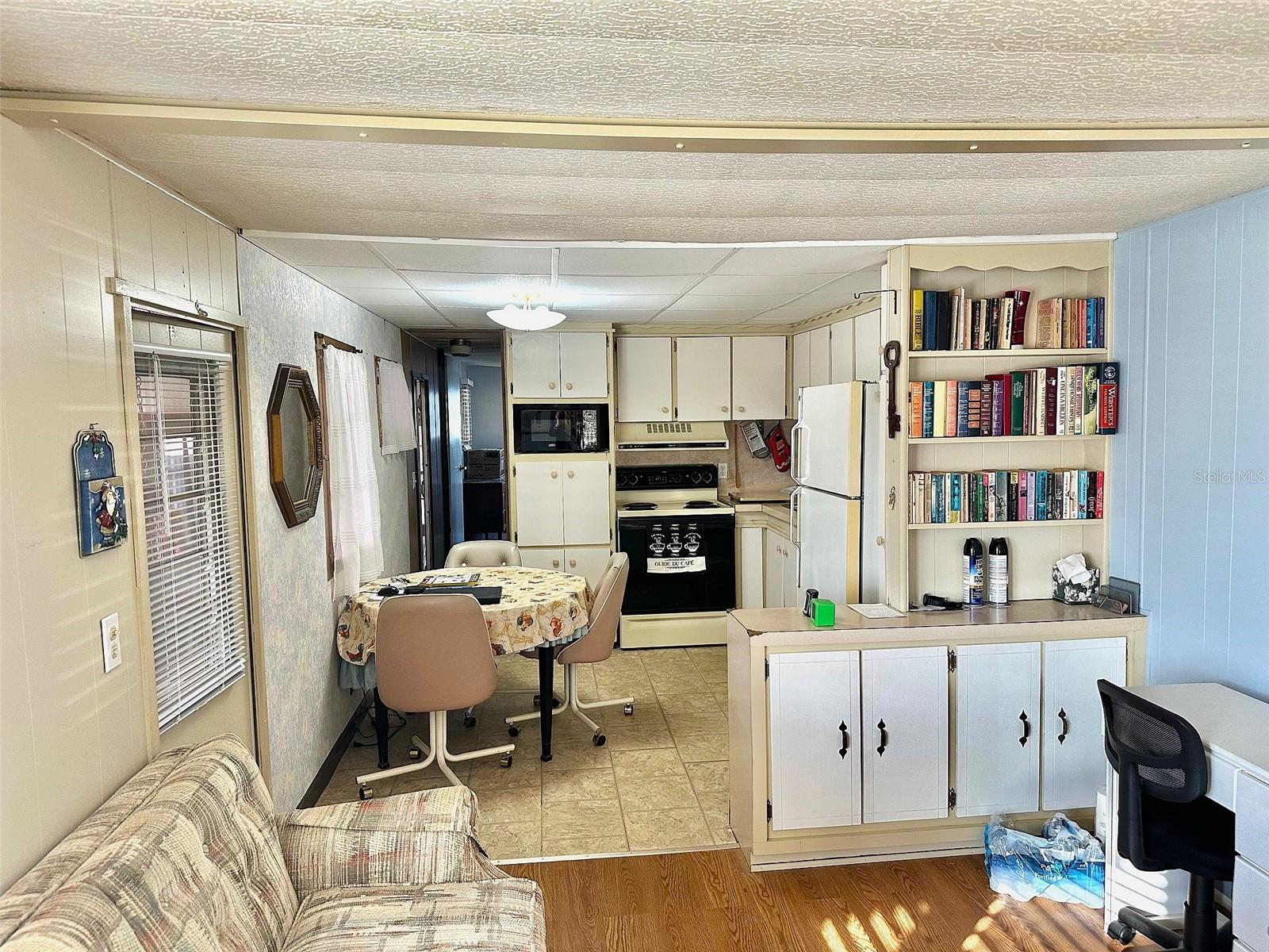 TB8459537 Property Photo