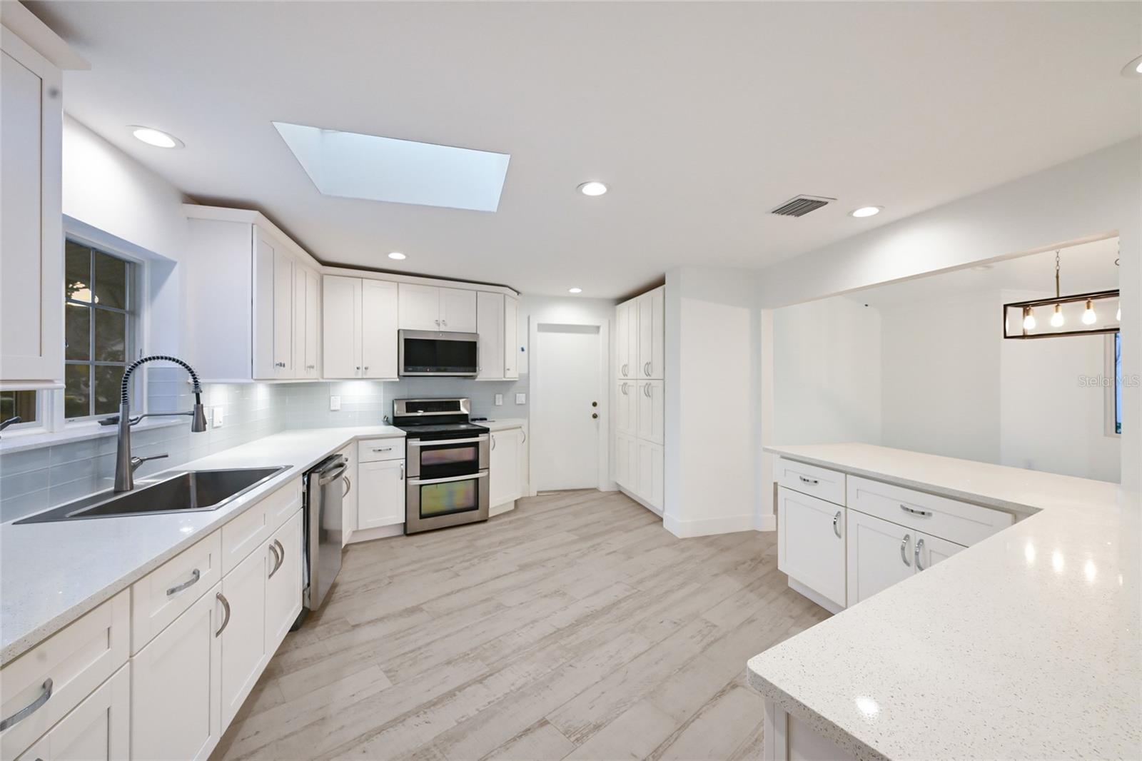 A4676472 Property Photo