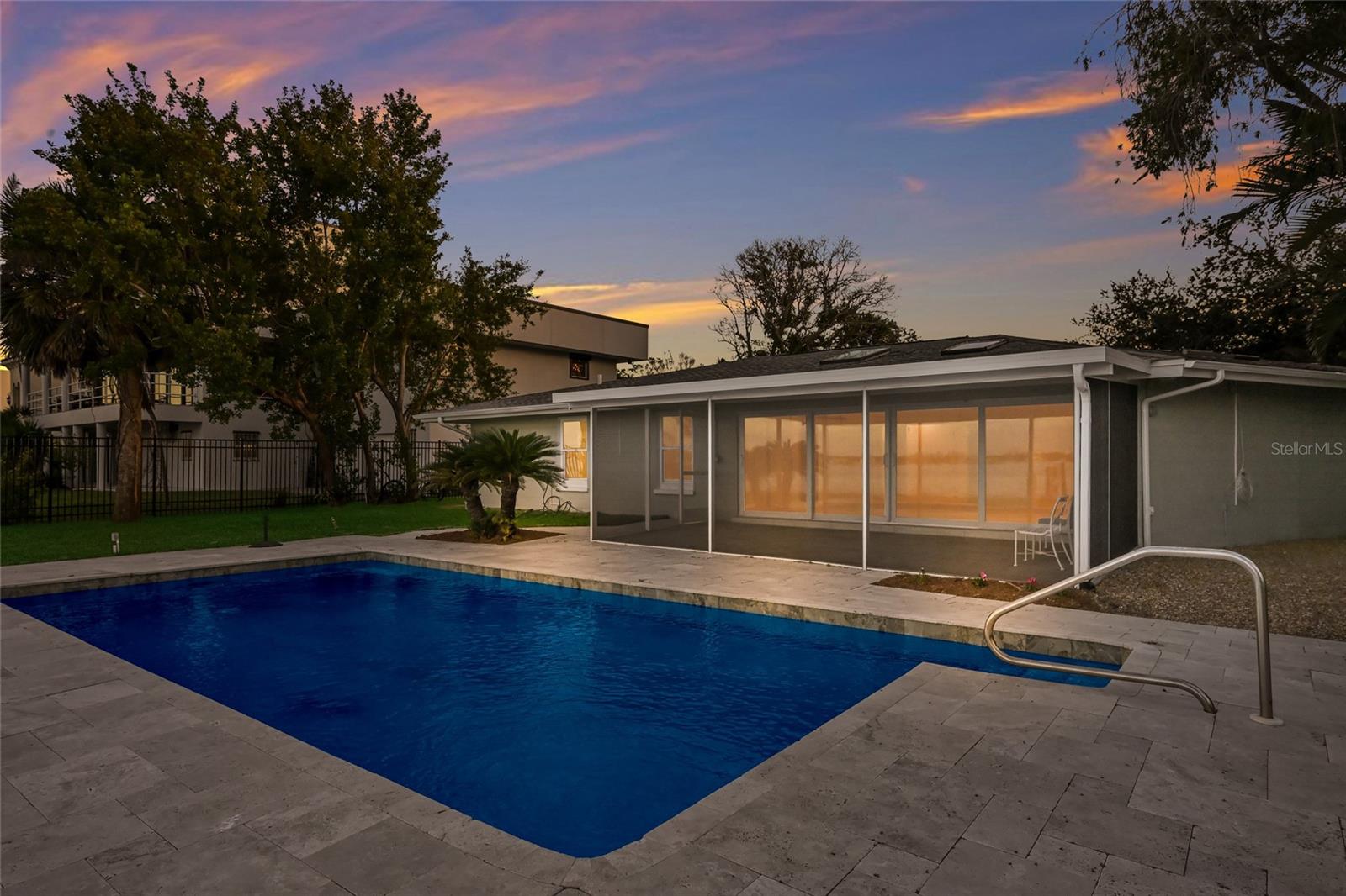 A4676472 Property Photo