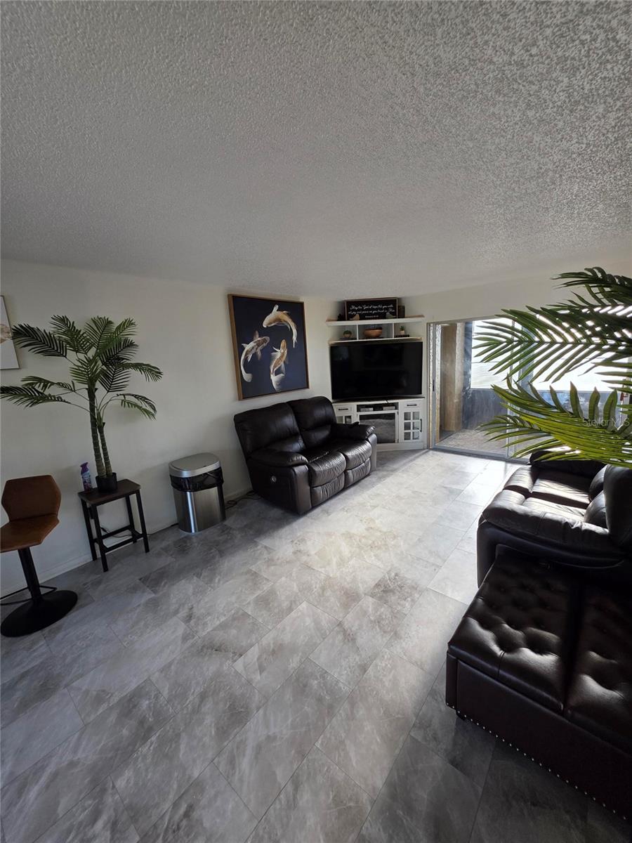 O6370004 Property Photo