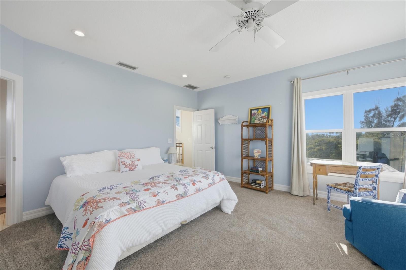 D6145351 Property Photo