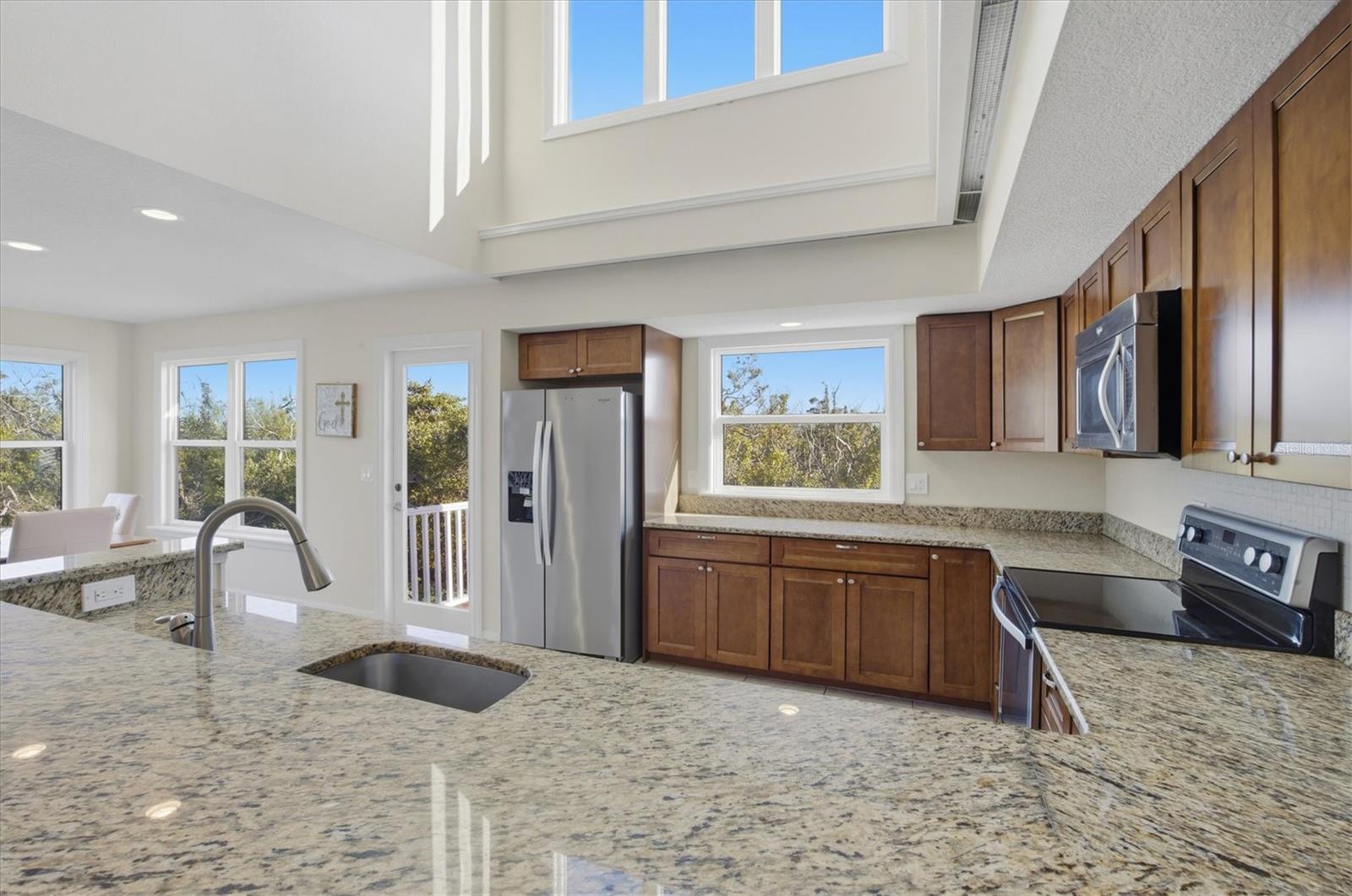 D6145351 Property Photo