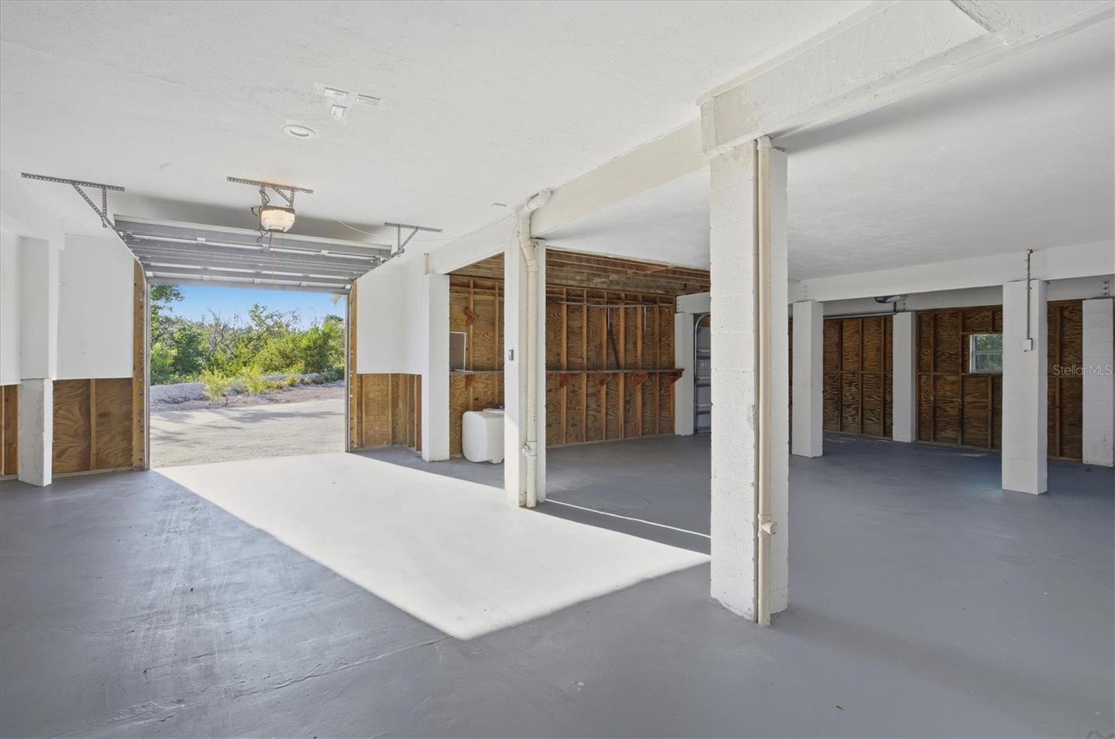 D6145351 Property Photo