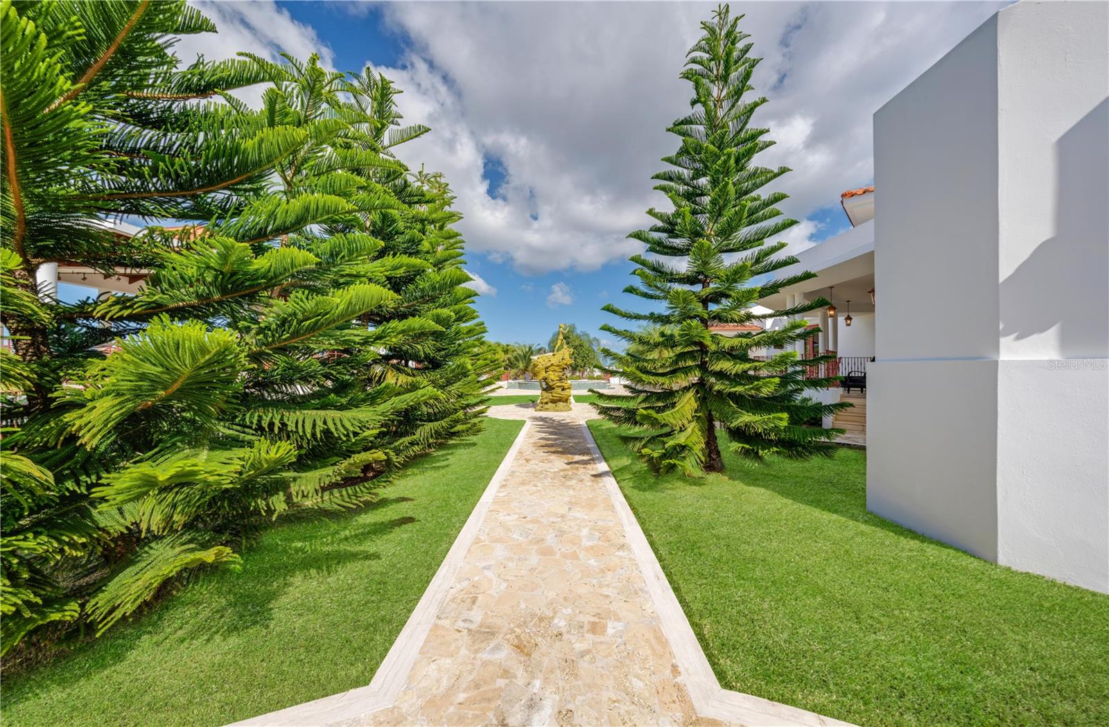 PR9118263 Property Photo