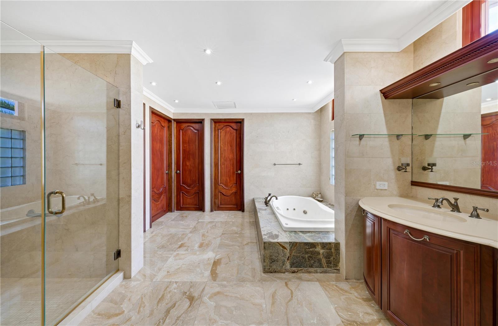 PR9118263 Property Photo