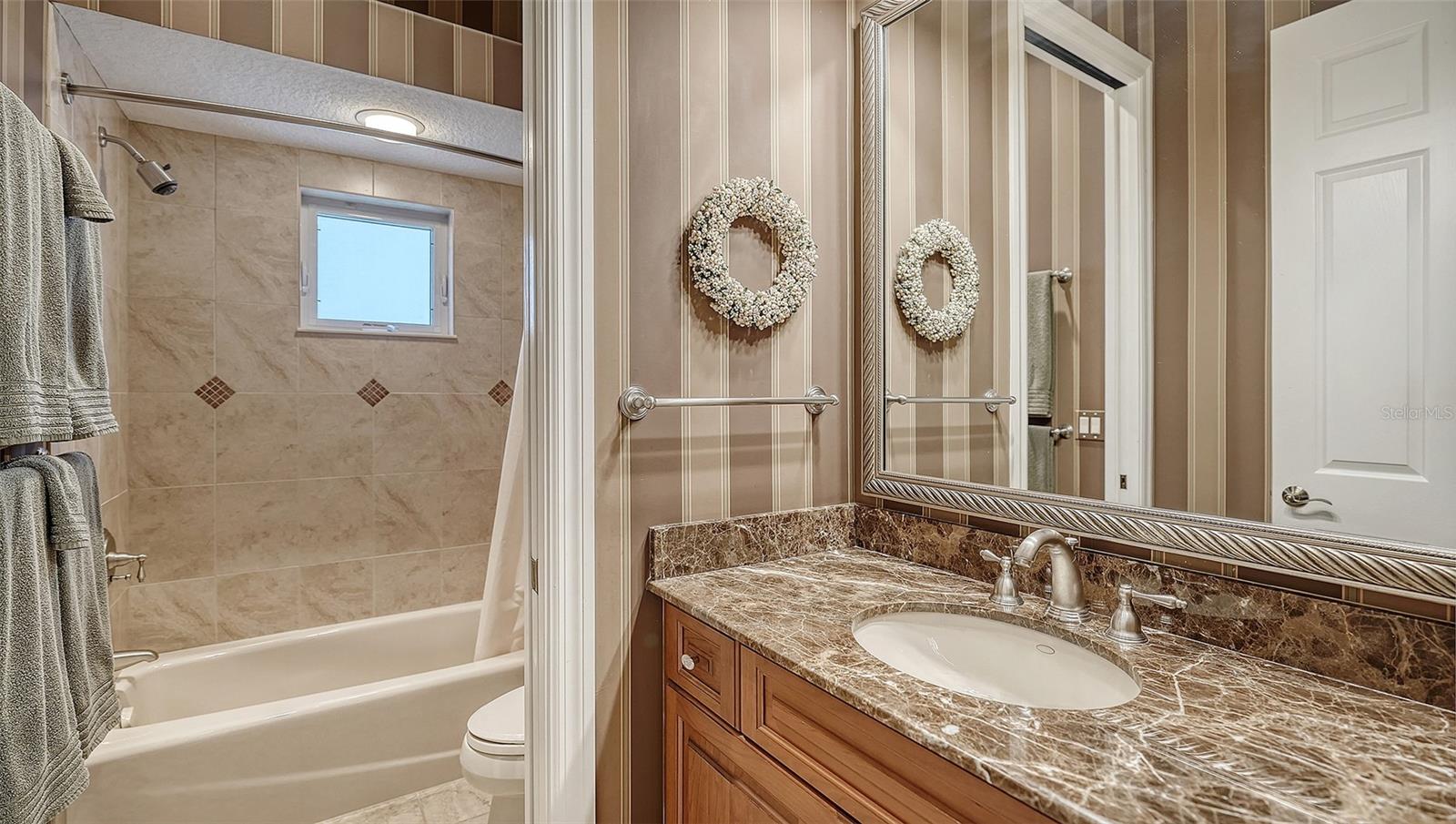 A4676501 Property Photo