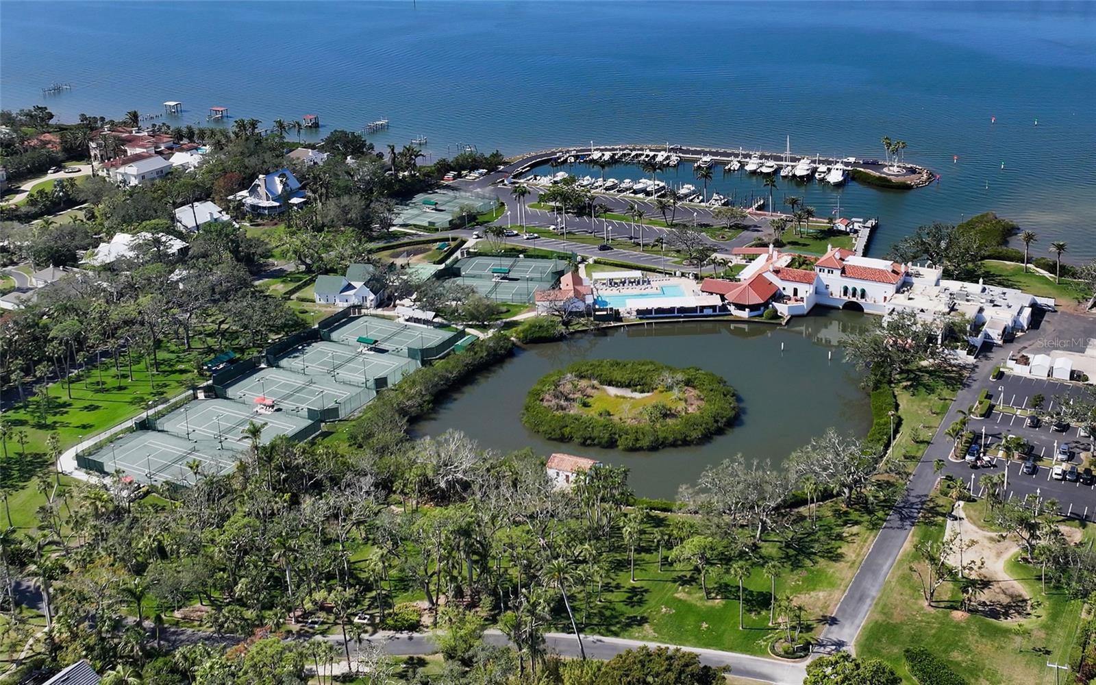 A4676504 Property Photo