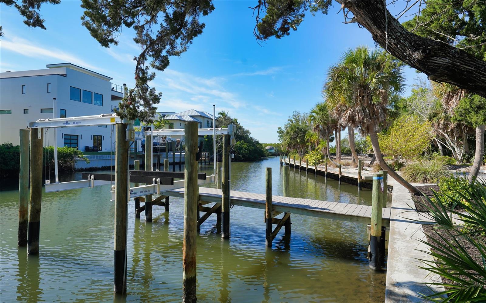 A4676504 Property Photo