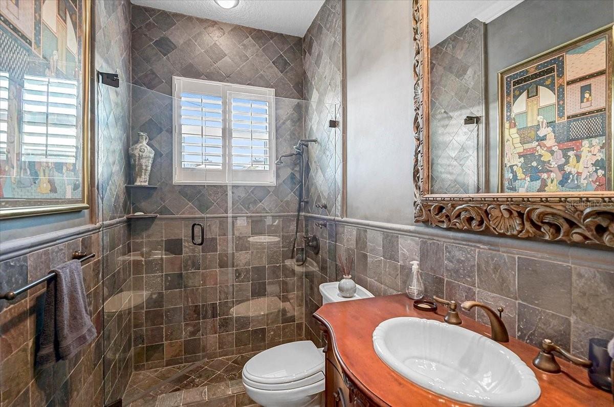 A4676505 Property Photo