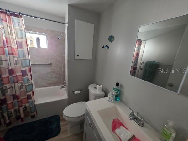 TB8459753 Property Photo