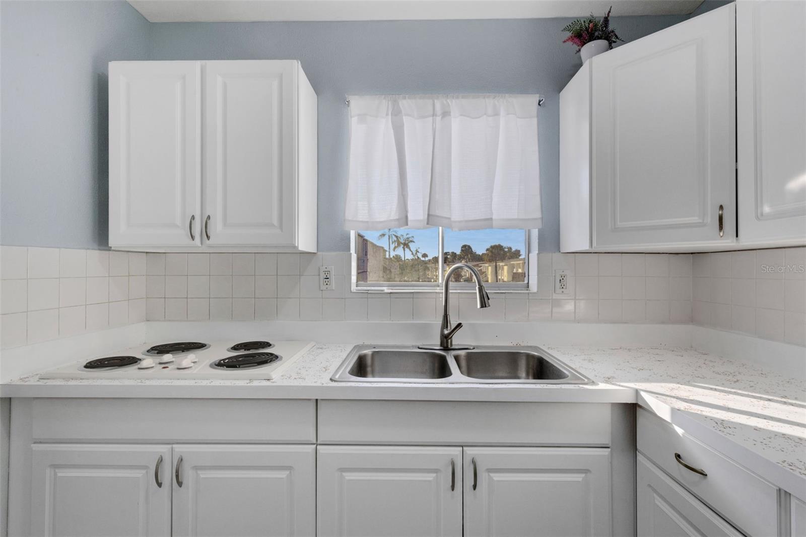 A4676520 Property Photo