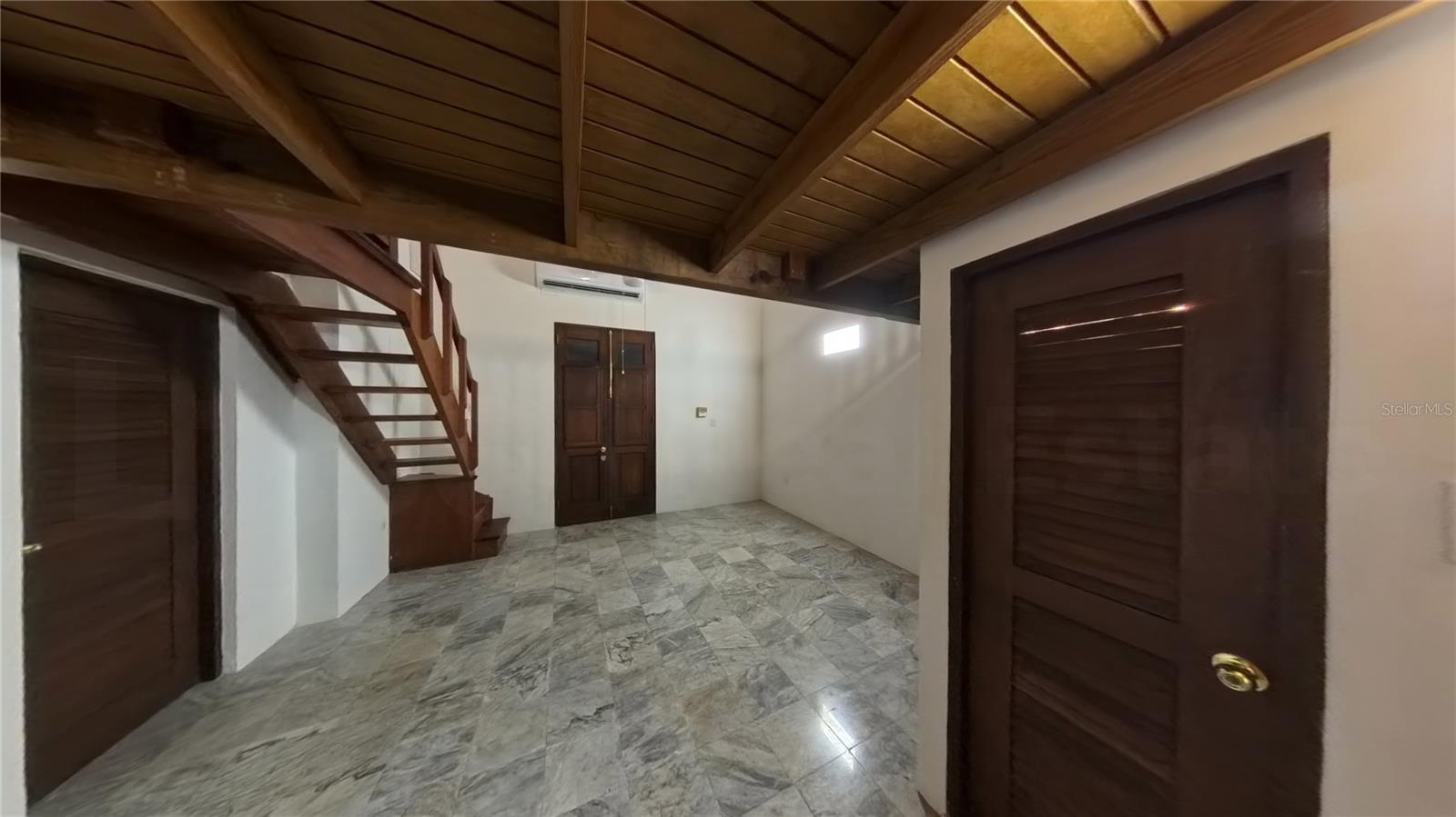 PR9118274 Property Photo