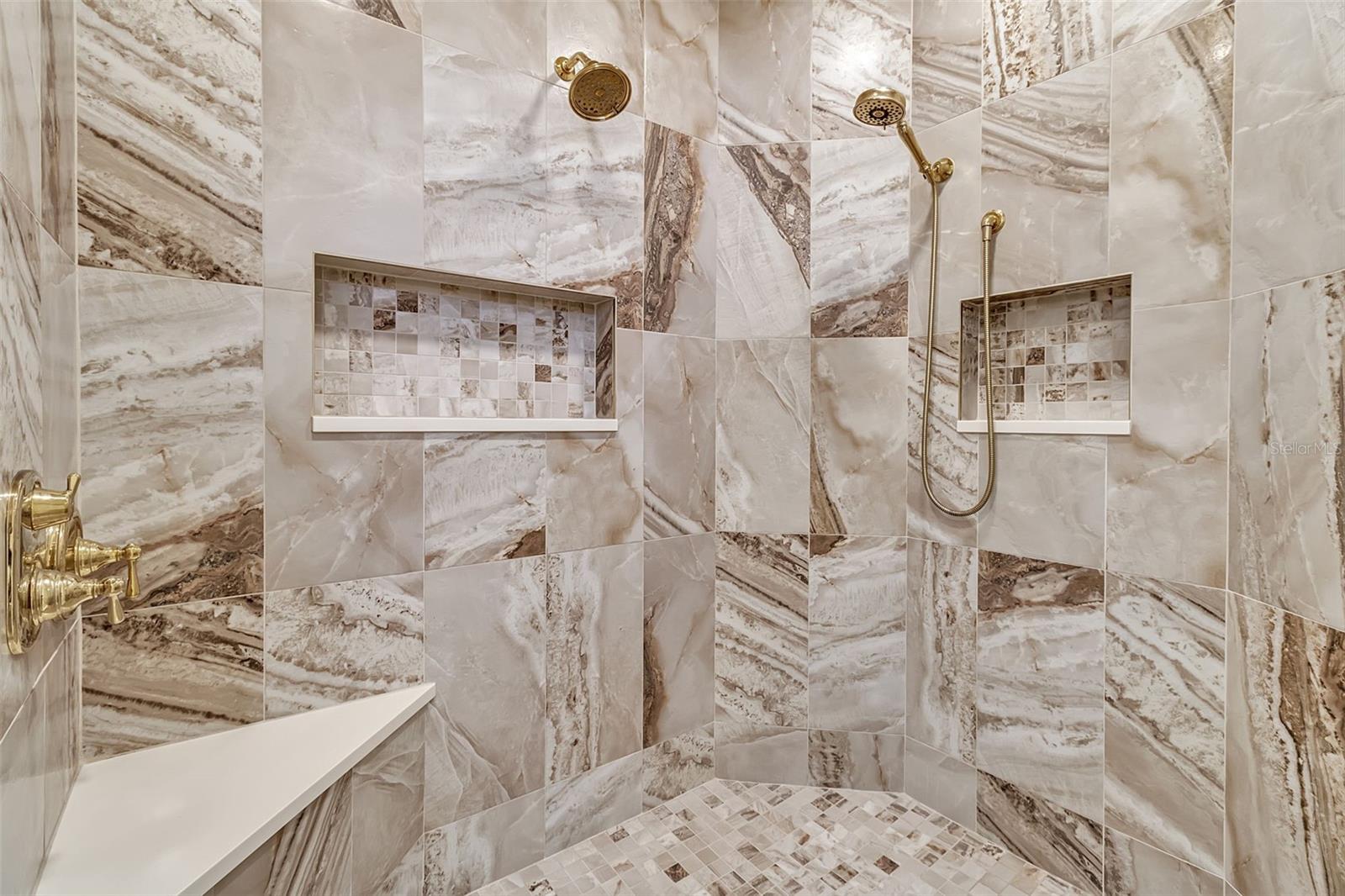 A4676567 Property Photo
