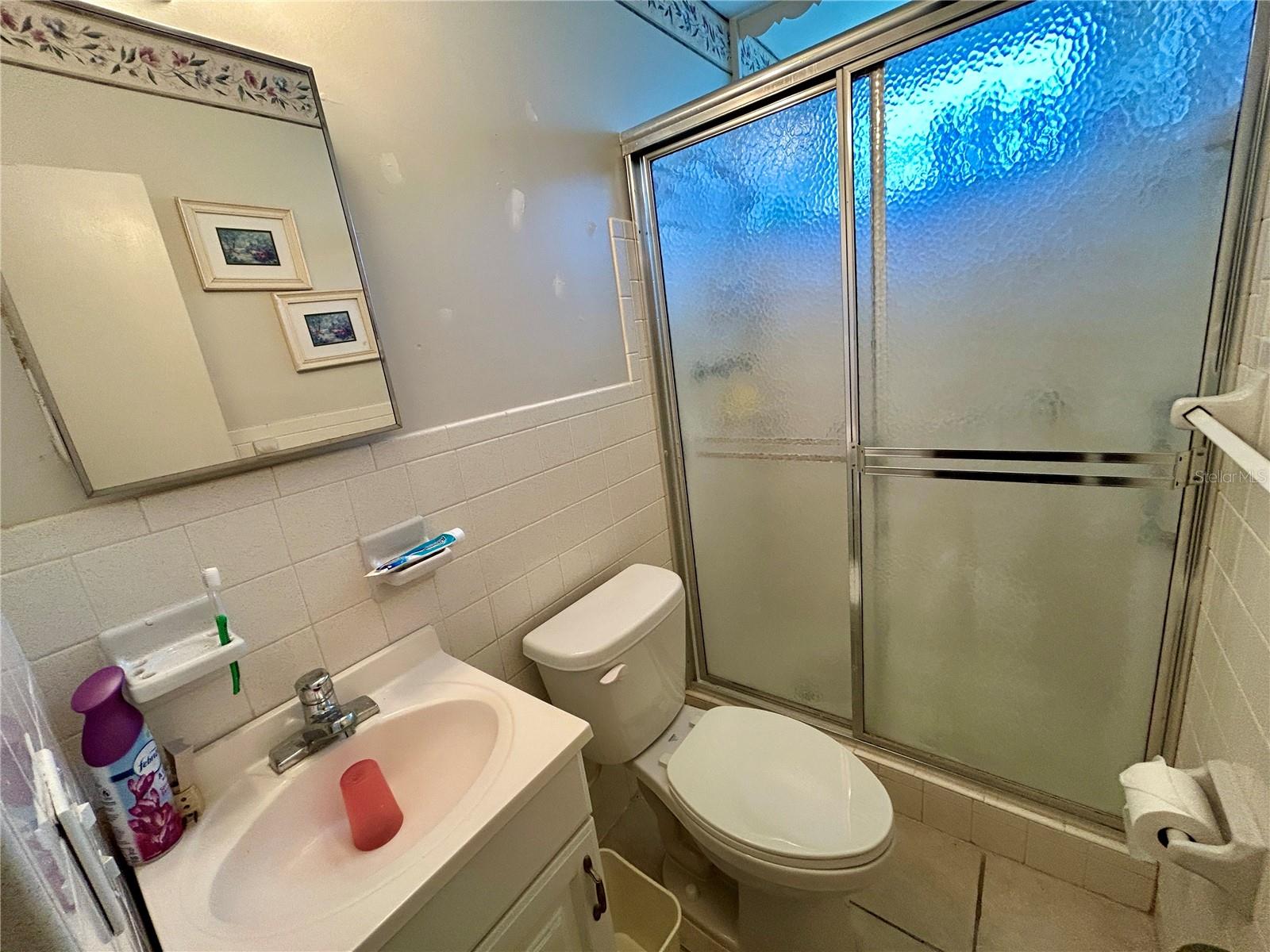 TB8459922 Property Photo