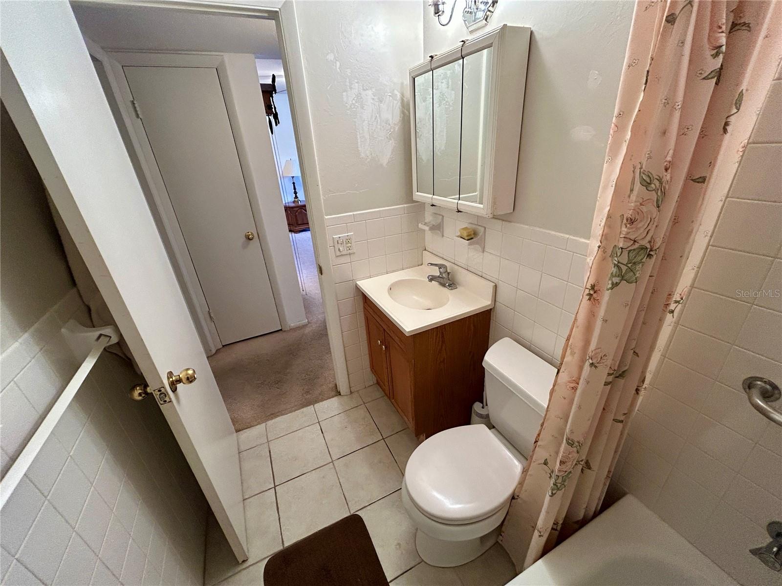 TB8459922 Property Photo