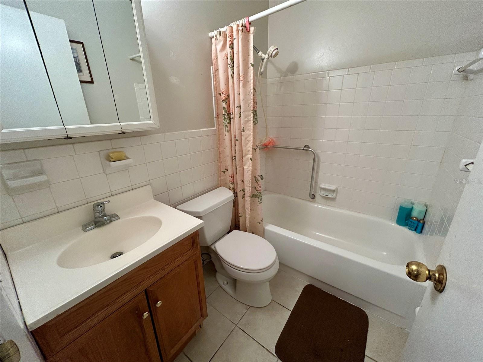 TB8459922 Property Photo