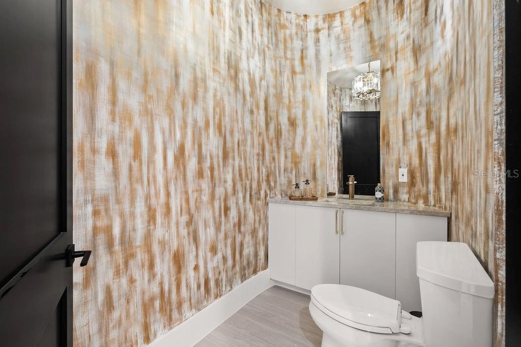 O6370294 Property Photo