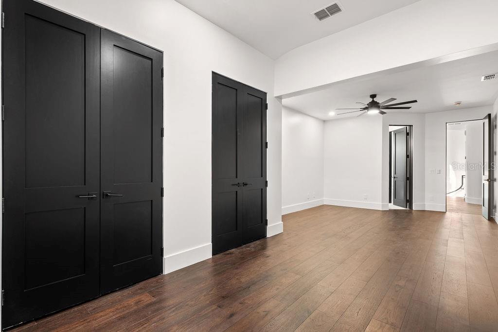 O6370294 Property Photo