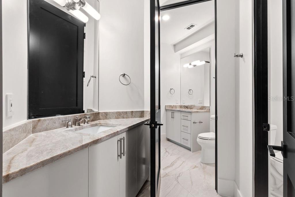 O6370294 Property Photo