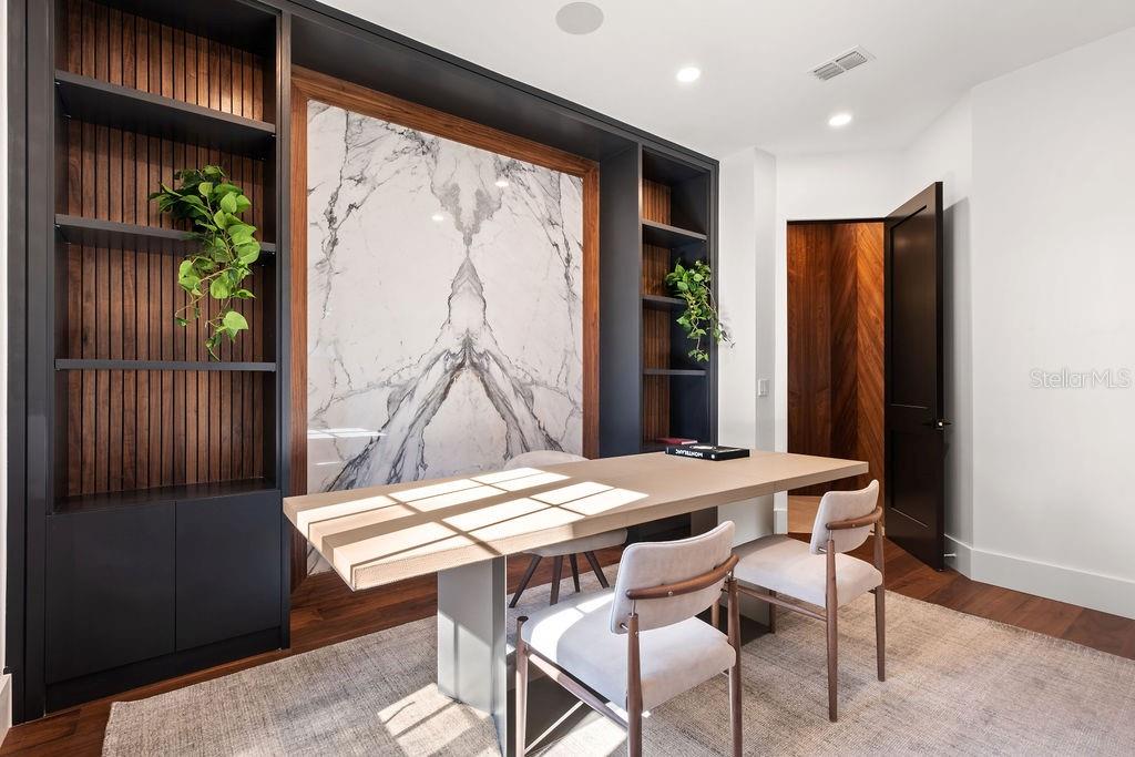 O6370294 Property Photo