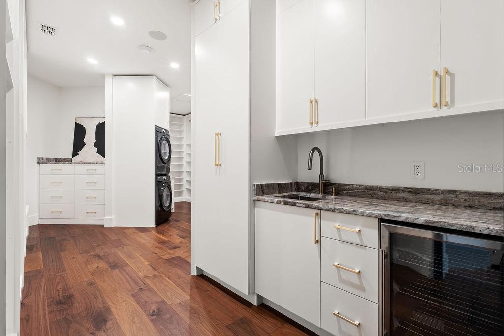 O6370294 Property Photo