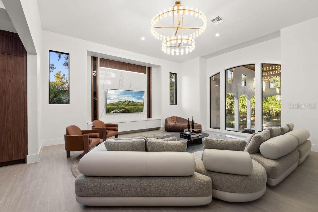 O6370294 Property Photo