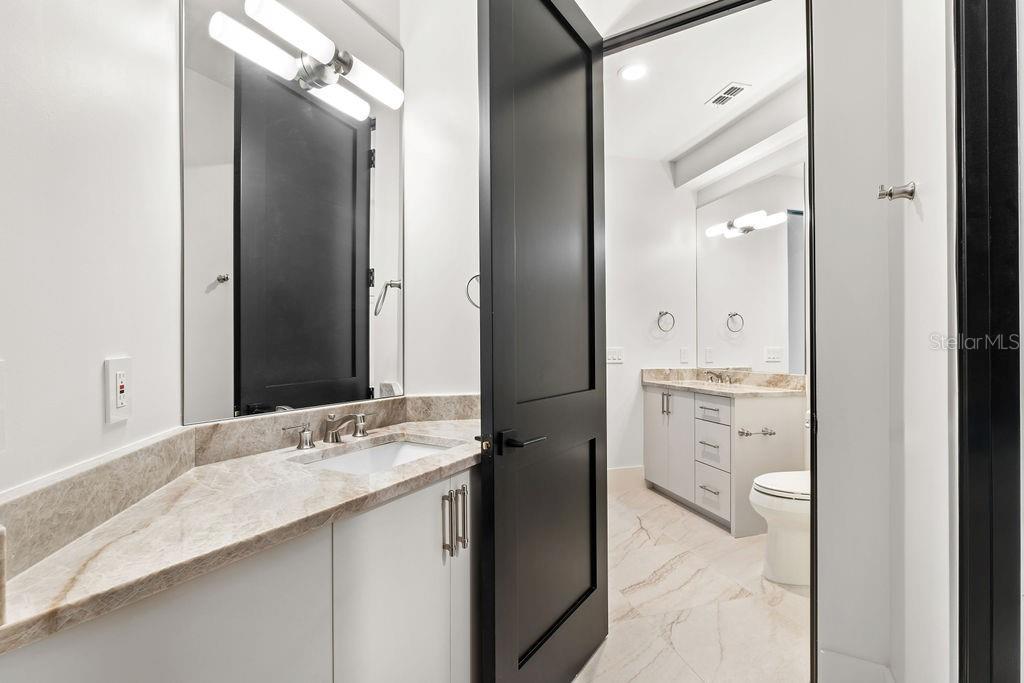 O6370294 Property Photo