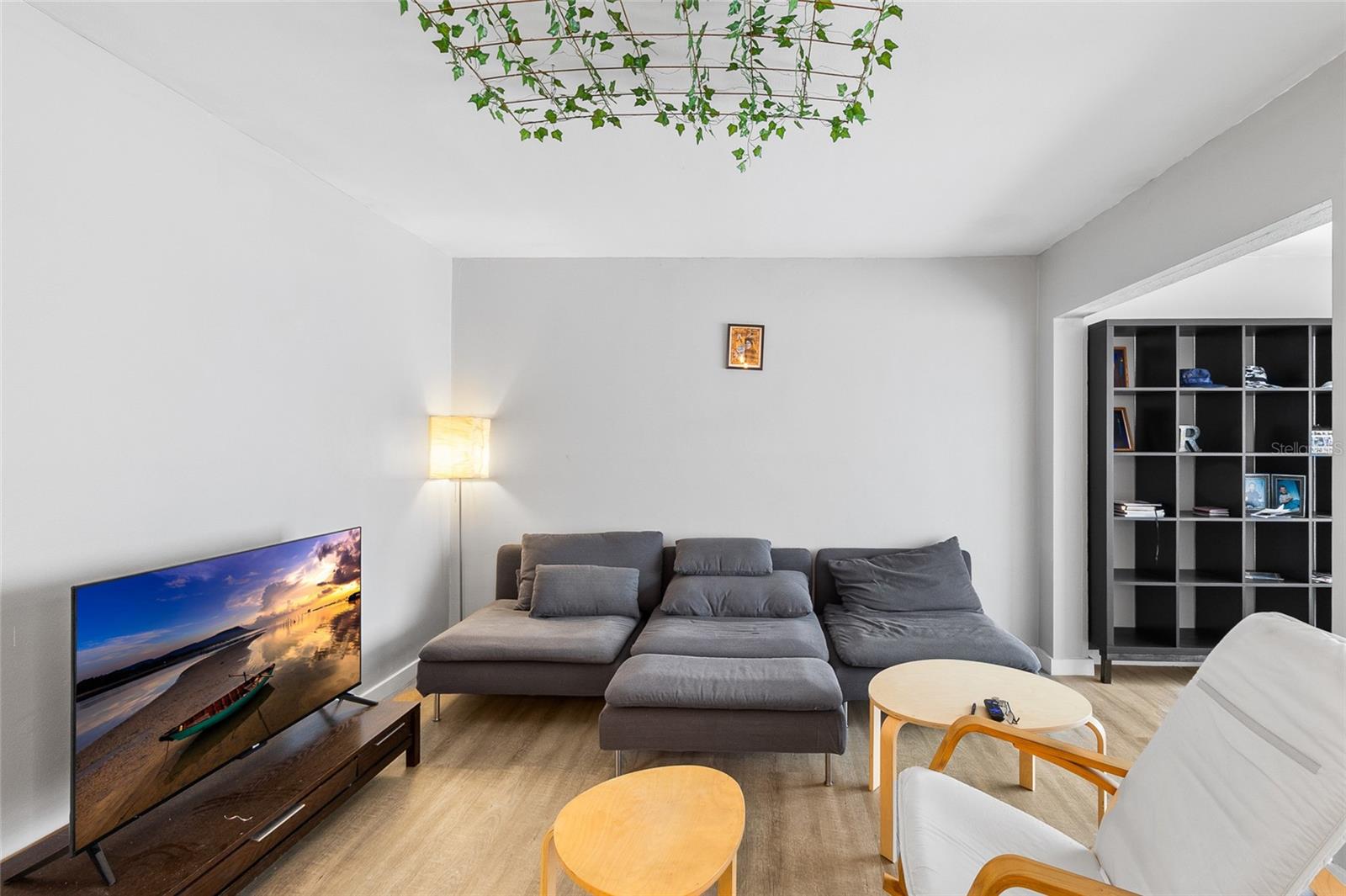 TB8459988 Property Photo