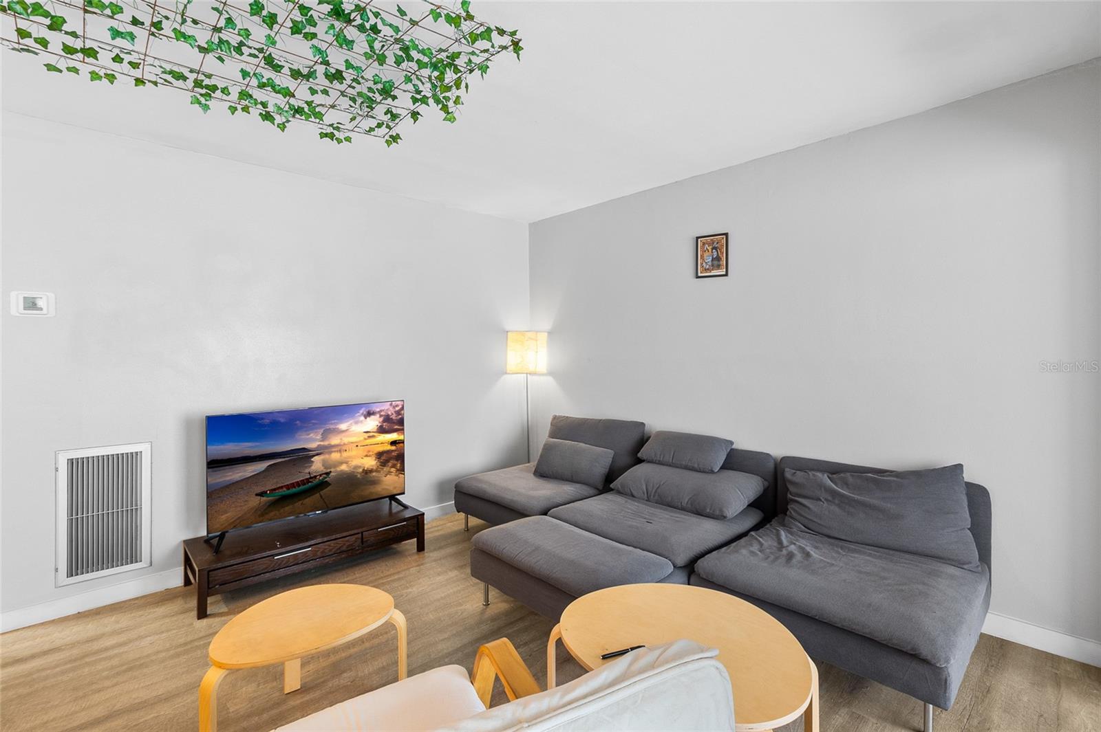 TB8459988 Property Photo