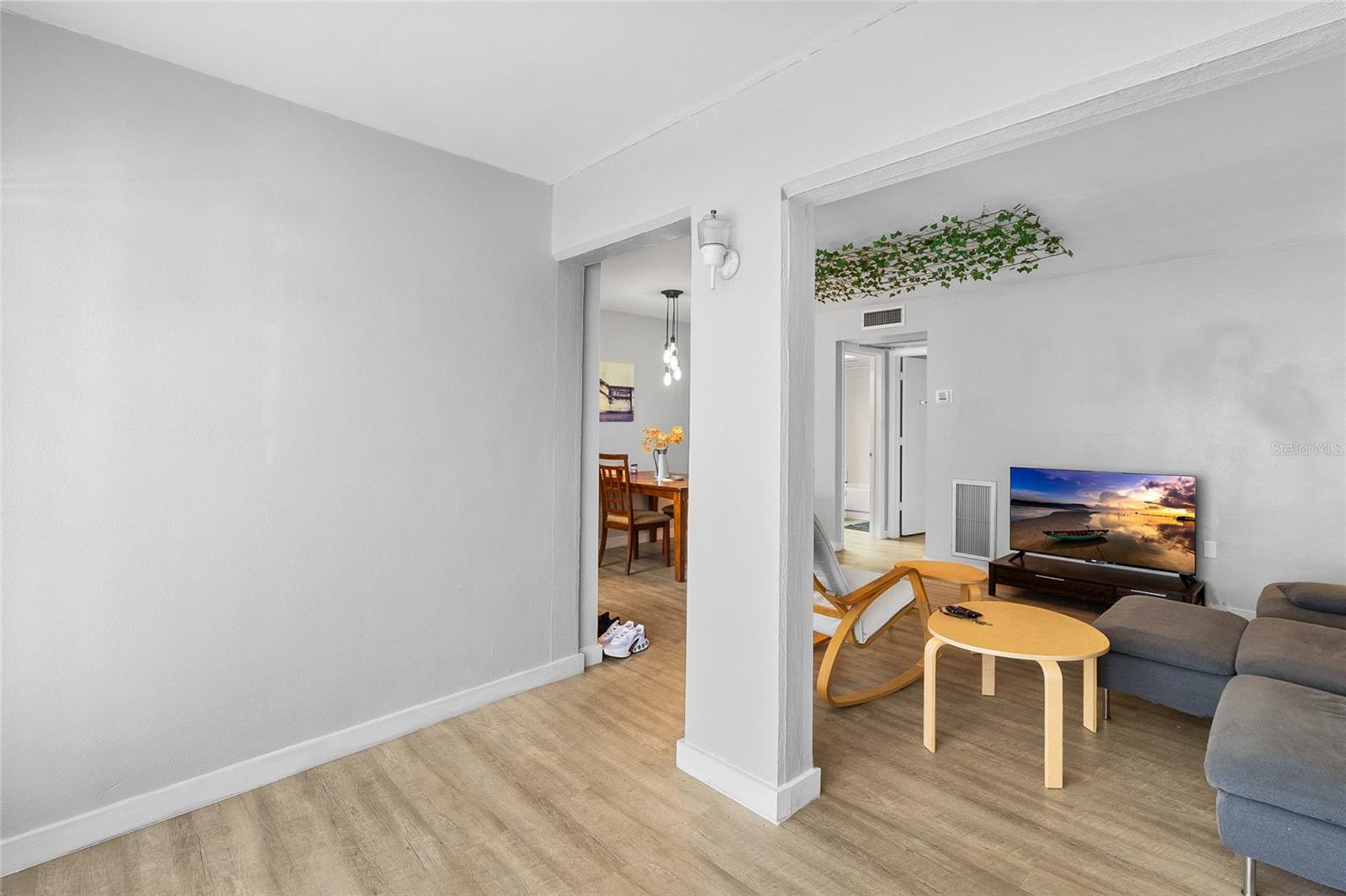 TB8459988 Property Photo