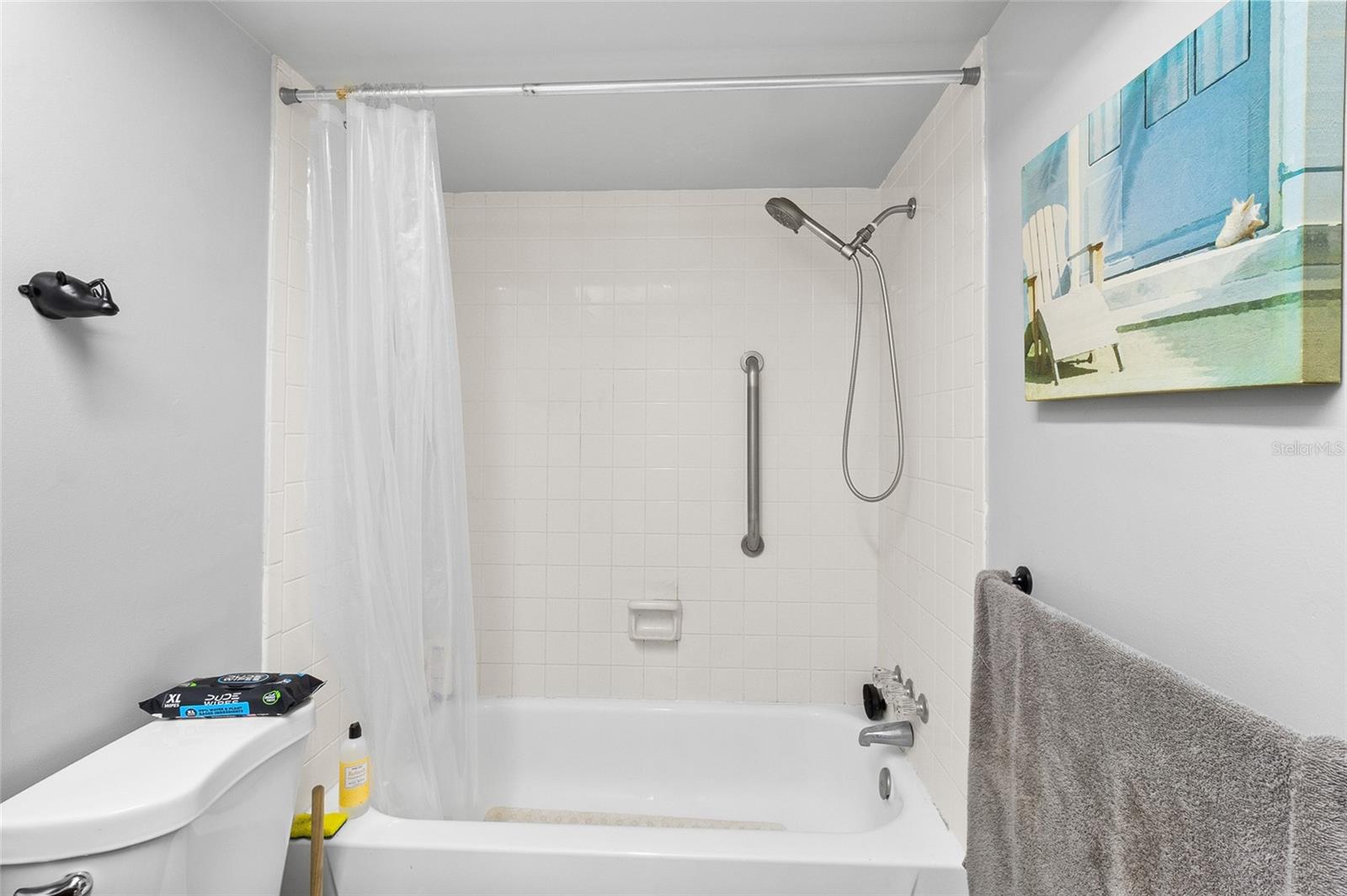 TB8459988 Property Photo