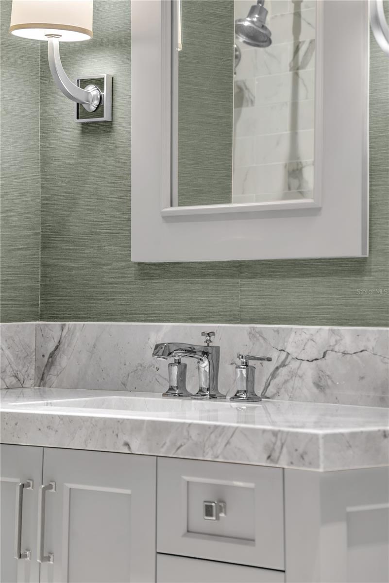 O6370317 Property Photo