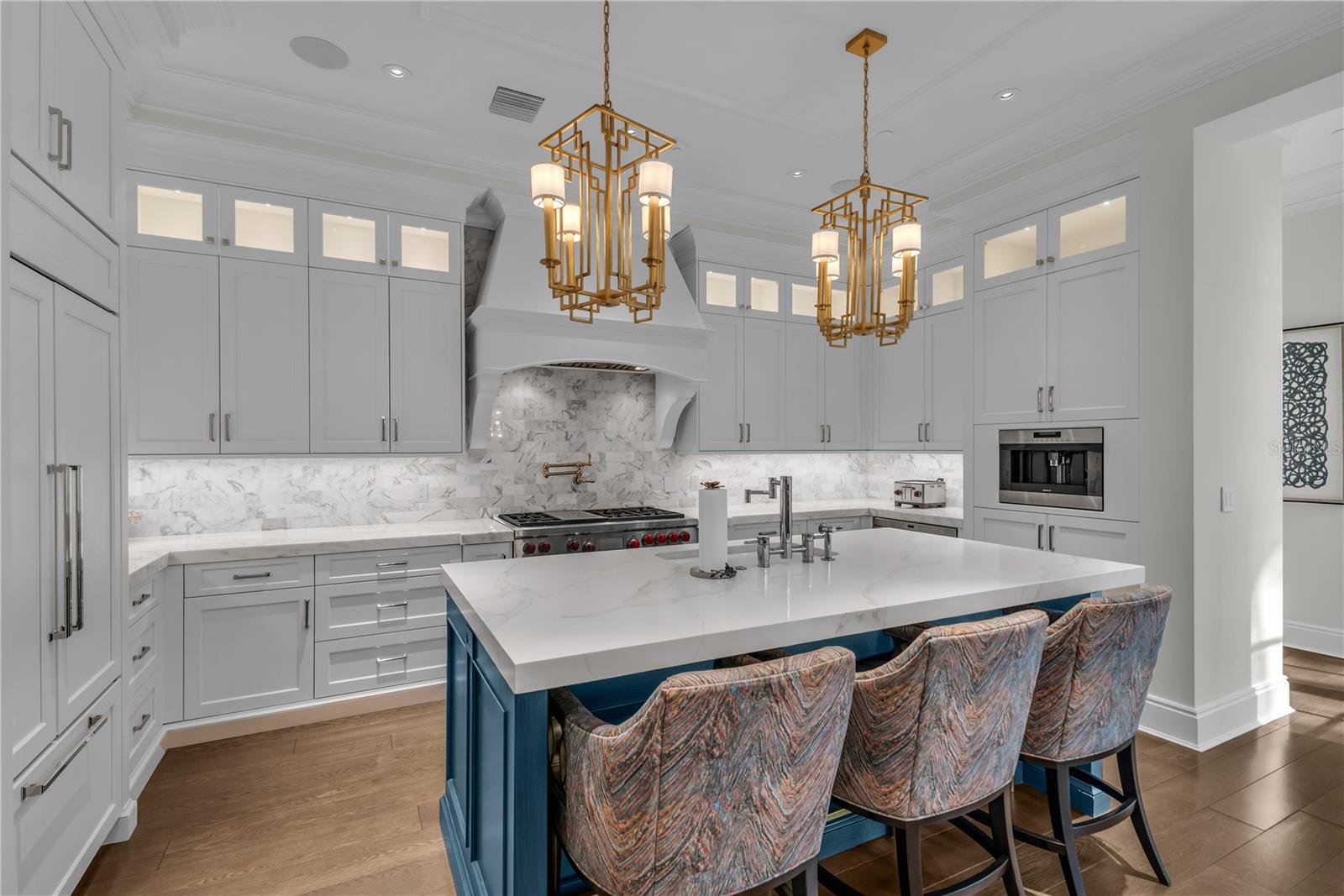 O6370317 Property Photo