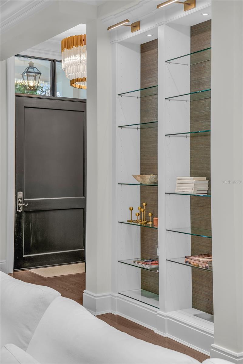 O6370317 Property Photo