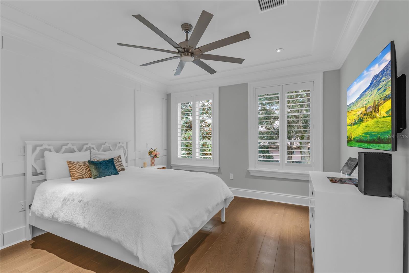 O6370317 Property Photo