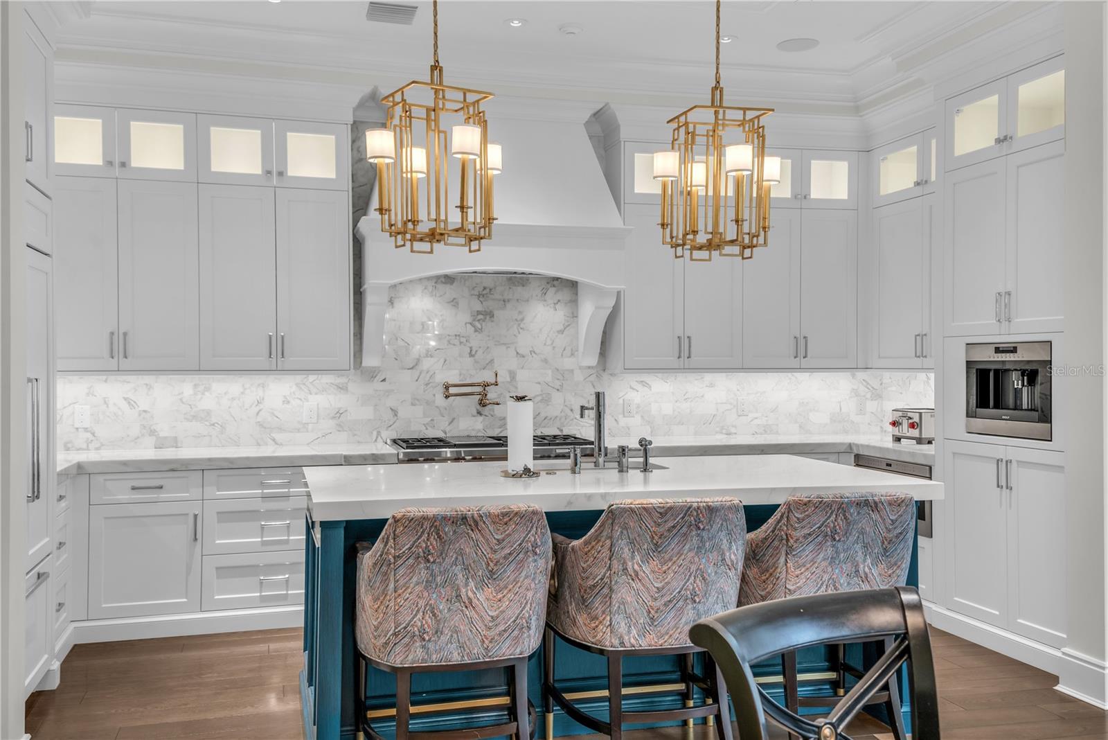 O6370317 Property Photo