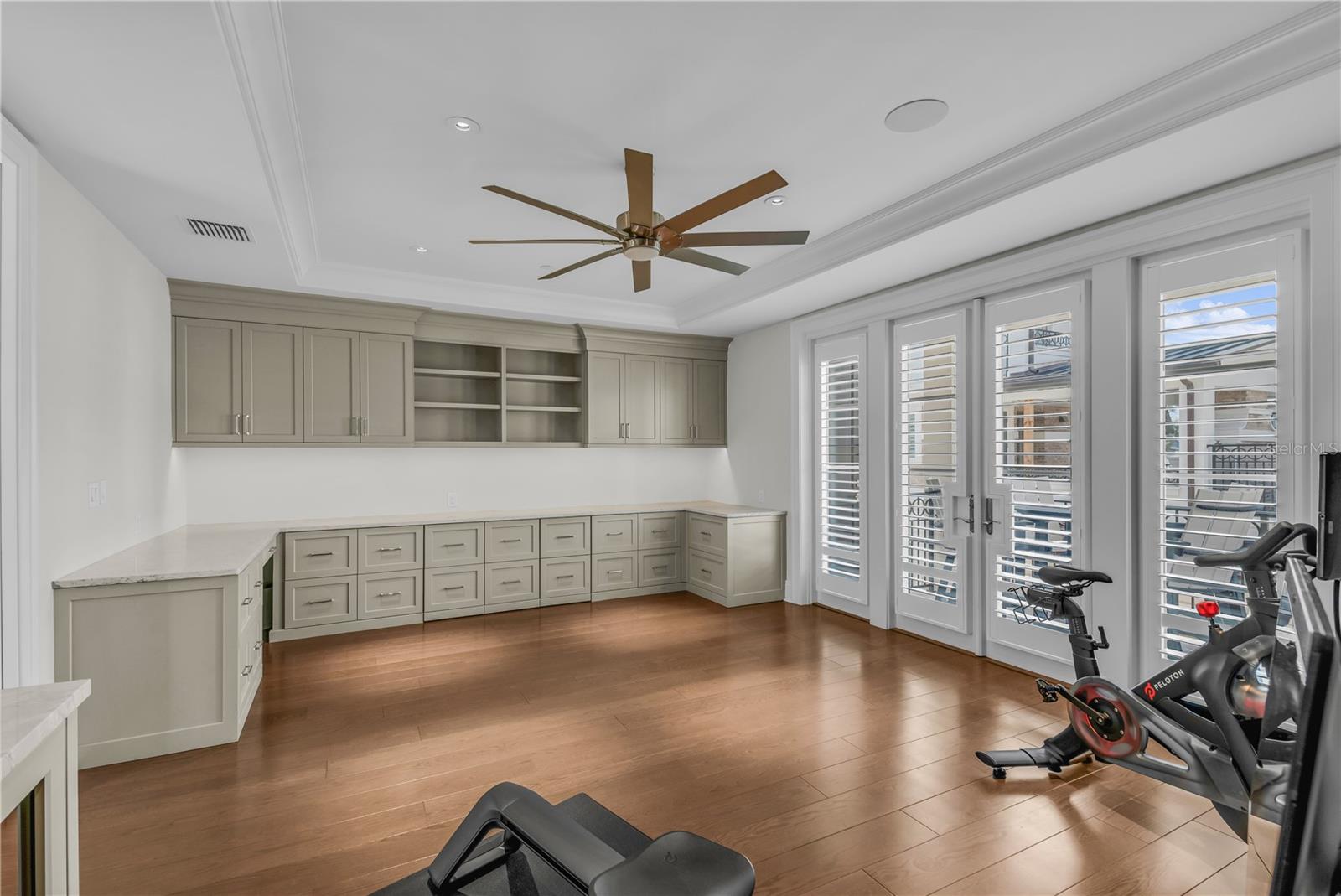 O6370317 Property Photo