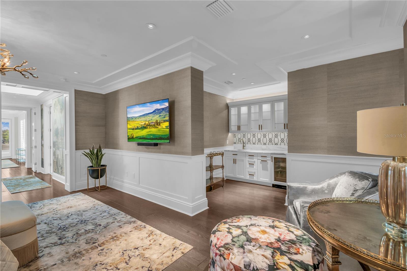 O6370317 Property Photo