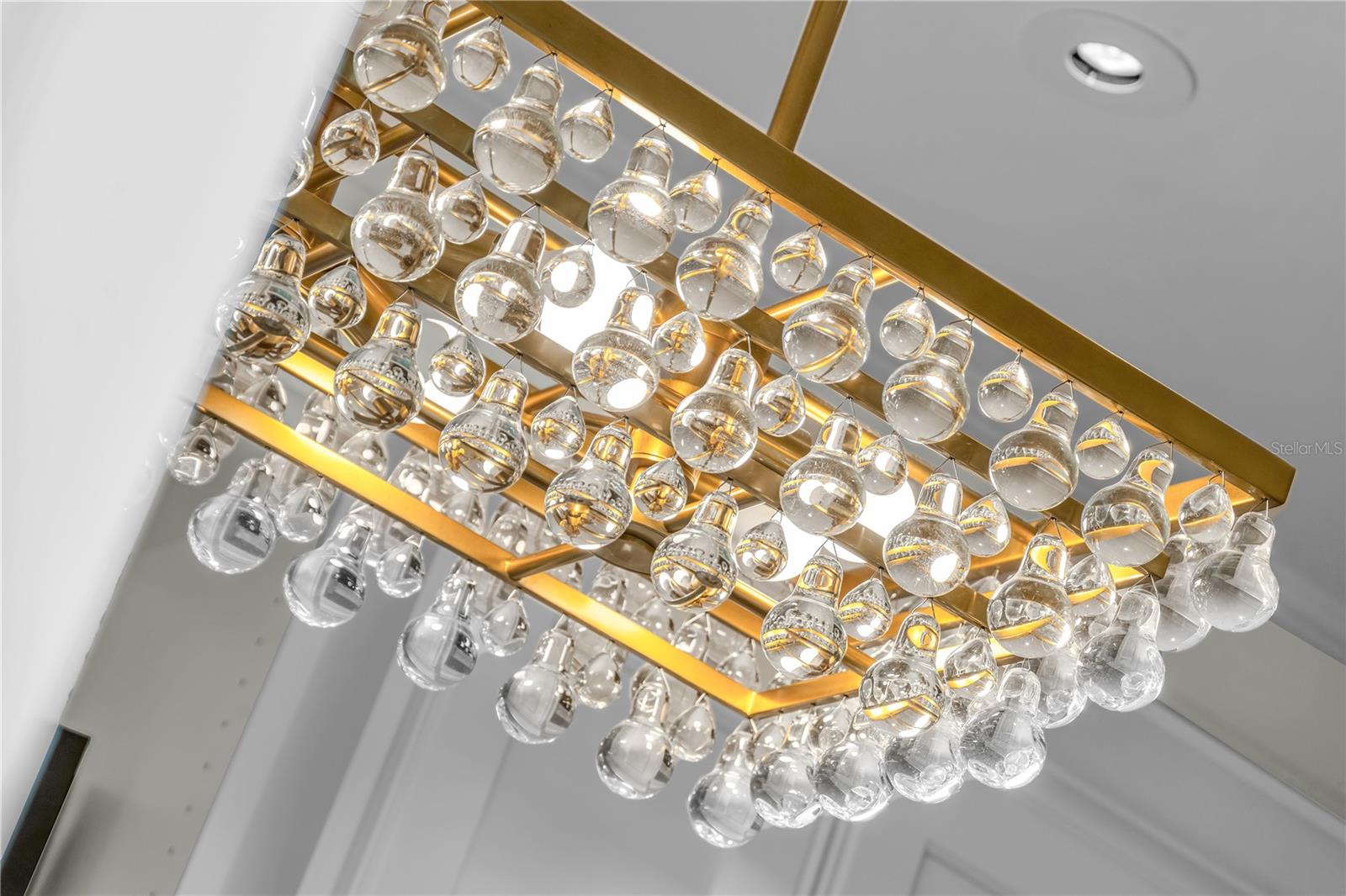 O6370317 Property Photo