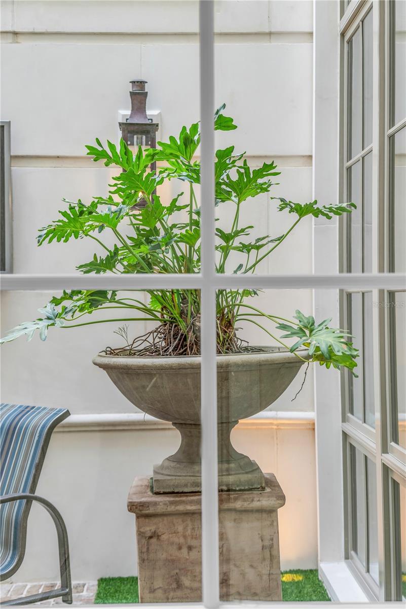 O6370317 Property Photo