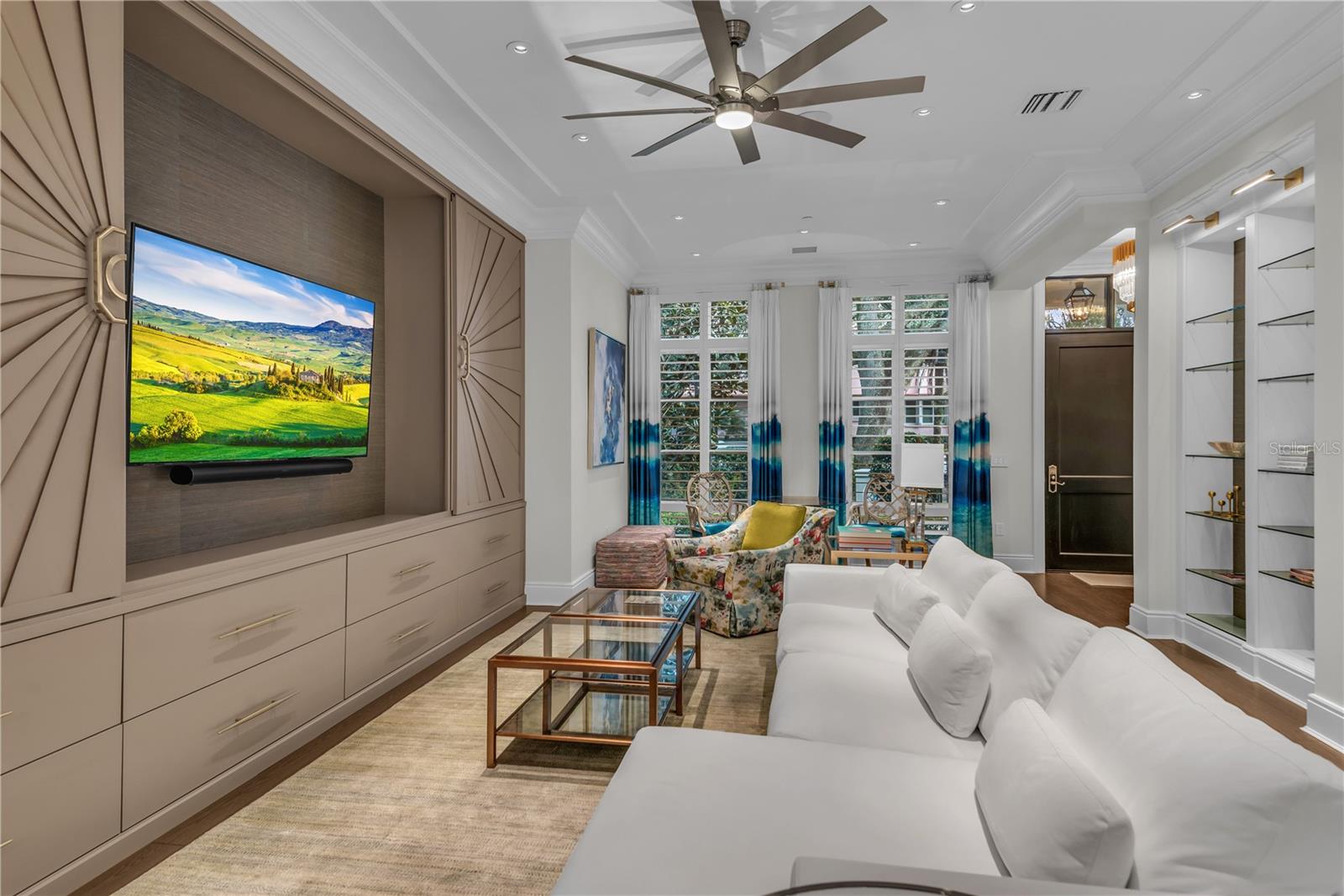 O6370317 Property Photo