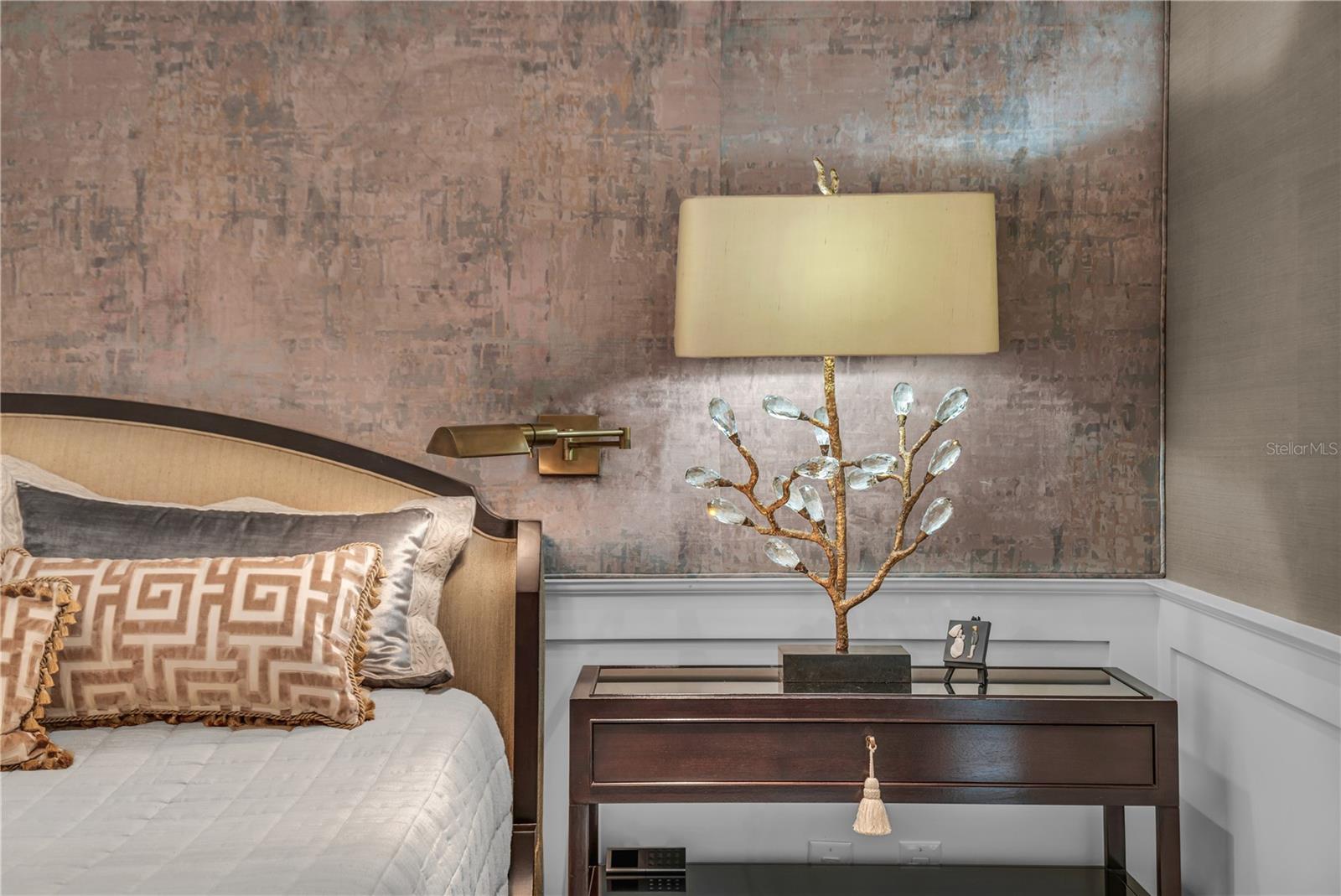 O6370317 Property Photo